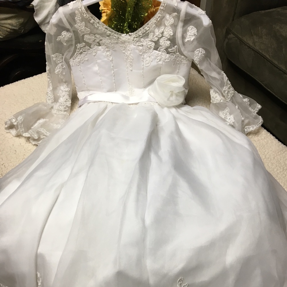 Angels NY, Flower Girls white Dress, Size 12